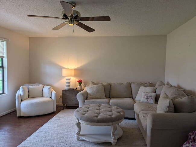 Photo - "Charming 3-Bedroom Retreat with 2 Full Baths in Tranquil Martin, TN"