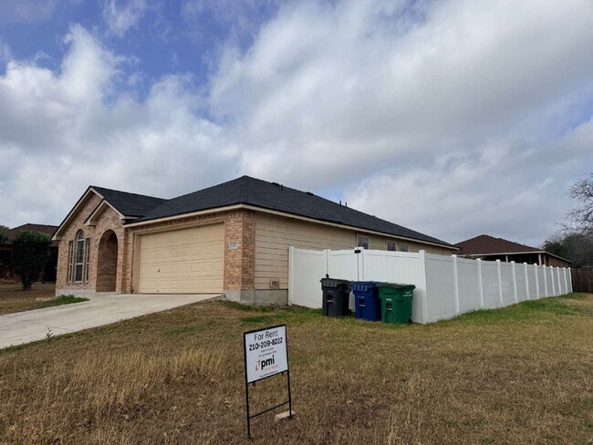 Photo - Nice 4/2 home near Sea World and Lackland Air Force Base