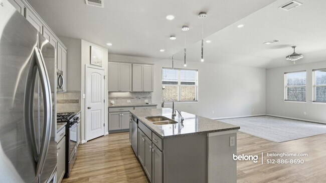 Photo - 2408 Hat Bender Lp