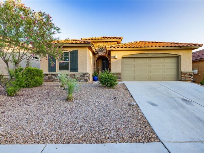 5 Bedroom 3 Bathroom - 5 Bedroom 3 Bathroom House