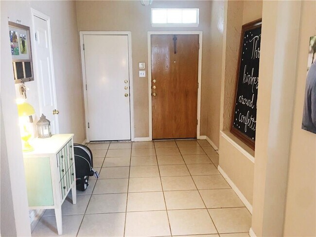 Photo - 811 Wilderness Path