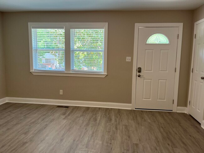 Photo - 229 Glenrock Dr