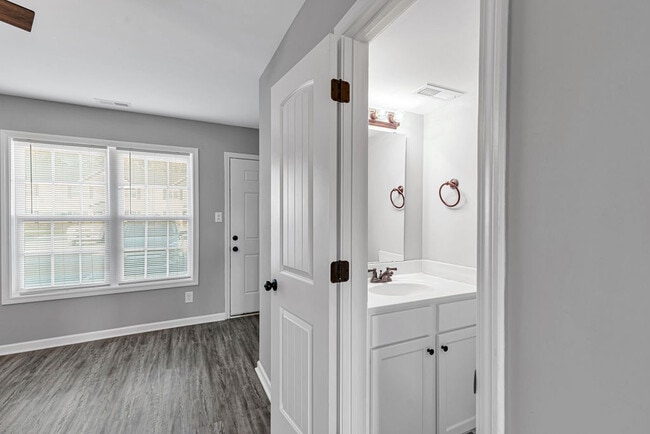 Photo - 129 Cornerstone Dr