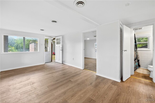 Photo - 308 Nelson Ave