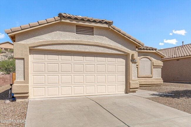 Photo - 60958 Cantle Ct