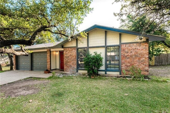 Building Photo - 106 S Mt Rushmore Dr