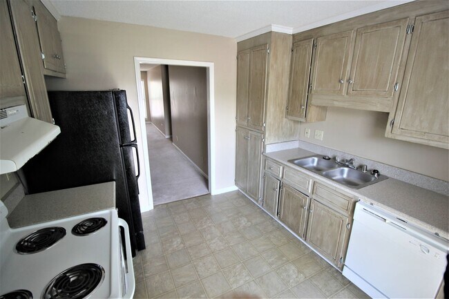 Photo - Move In Special: 1/2 Off 1st Month's Rent! Unidad D