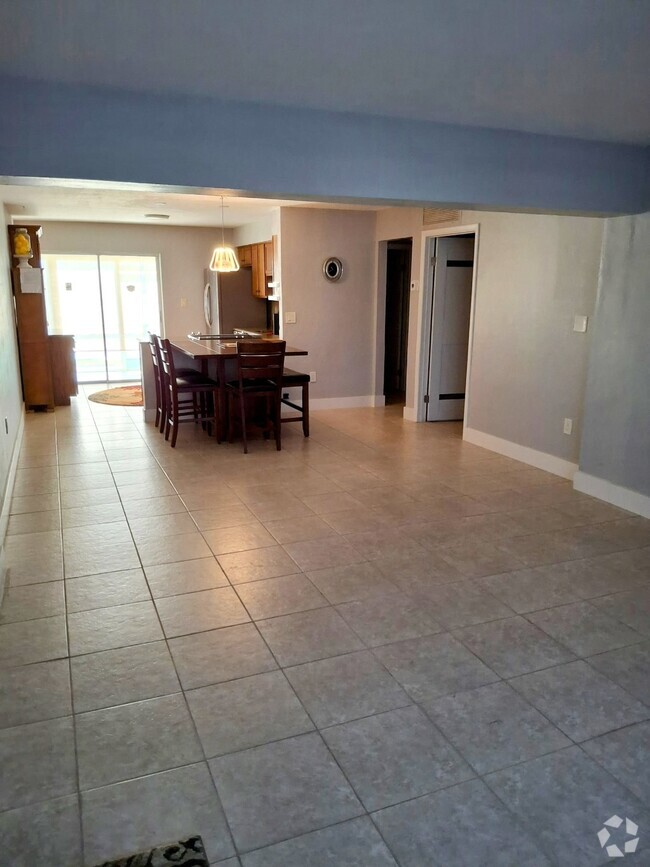 Building Photo - 416 Tudor Dr Unit Bimini Basin condo