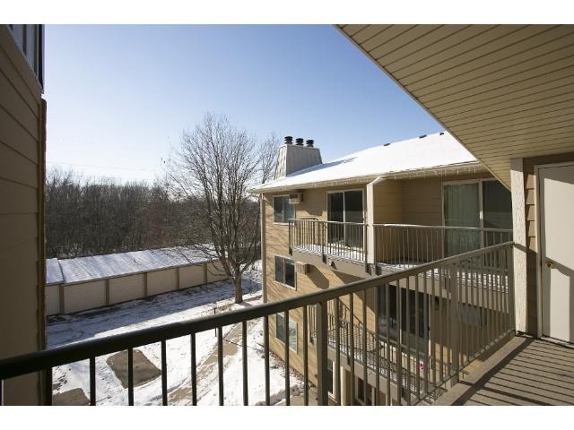 Living Room Balcony - 2240 Ridge Dr Unit 33