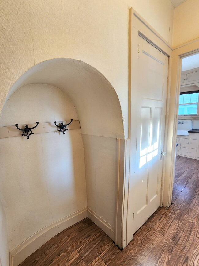 Photo - 1718 Grand Ave