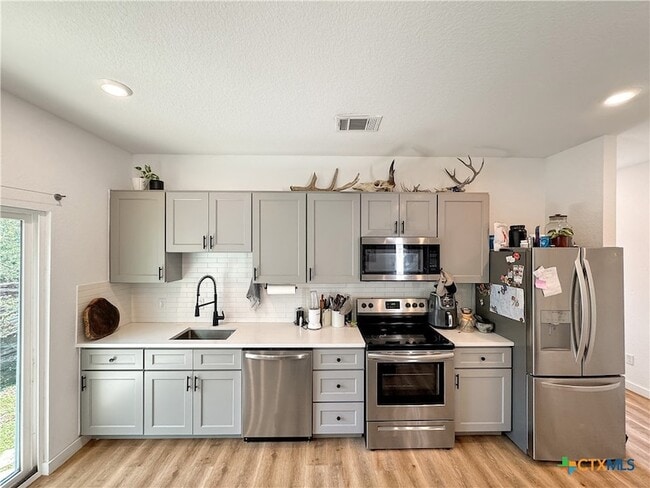 Photo - 1200 Willow Dr