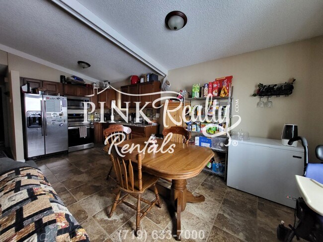 Photo - 104 Patchwork Ct