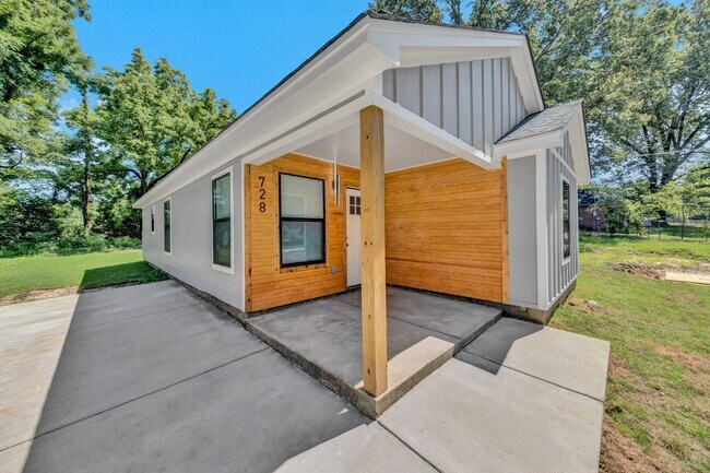 728 King Rd