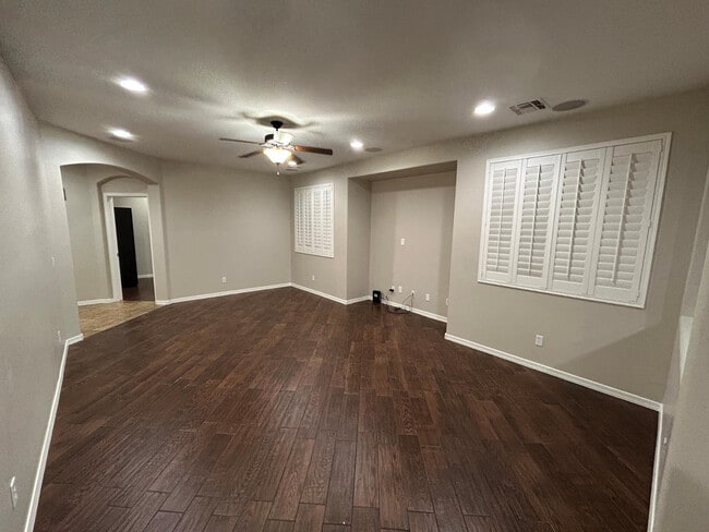 Photo - 5411 W Rowel Rd