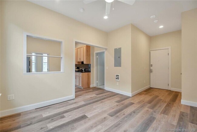 Photo - 120 E Main St Unit APT 6