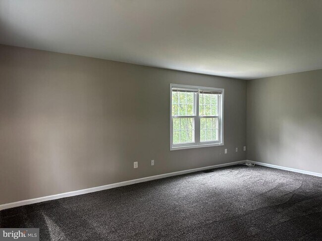 Photo - 1848 Foxdale Ct