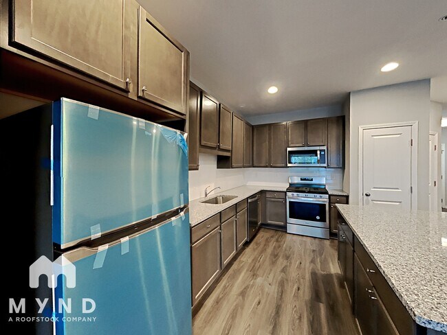 Photo - 2861 Regal Park Dr NW