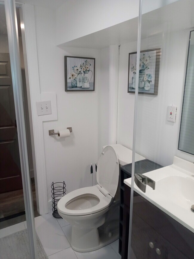 Photo - 830 Knollwood Dr Unit Furnished Beautiful Studi