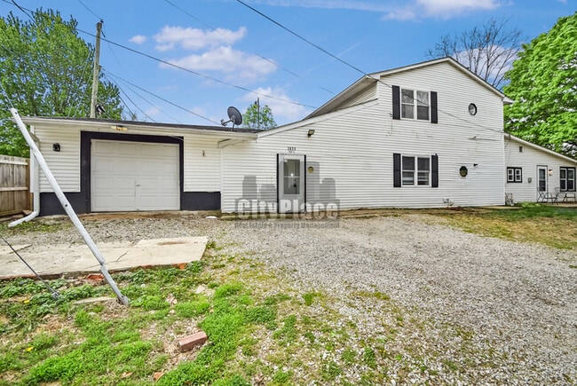 Photo - 2633 S Randolph St