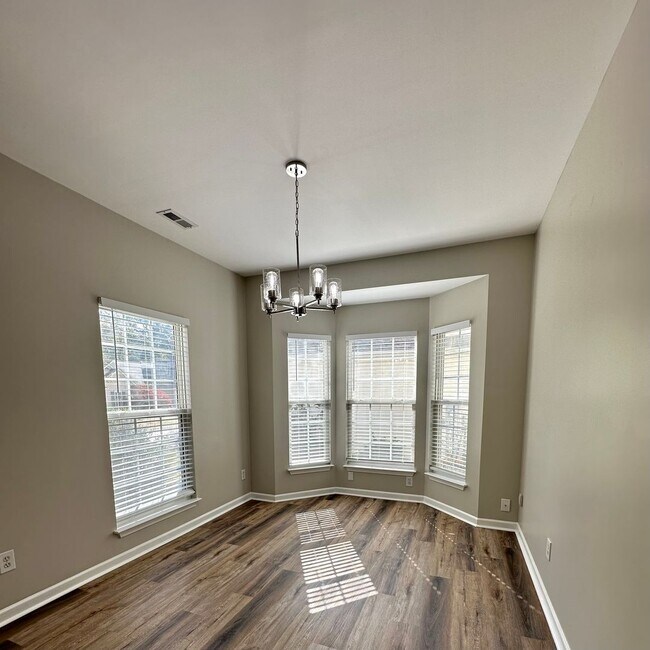 Photo - Completely renovated home located in Five ...