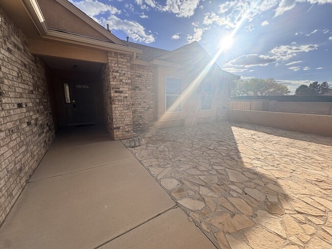 Photo - 4049 Montreal Loop NE