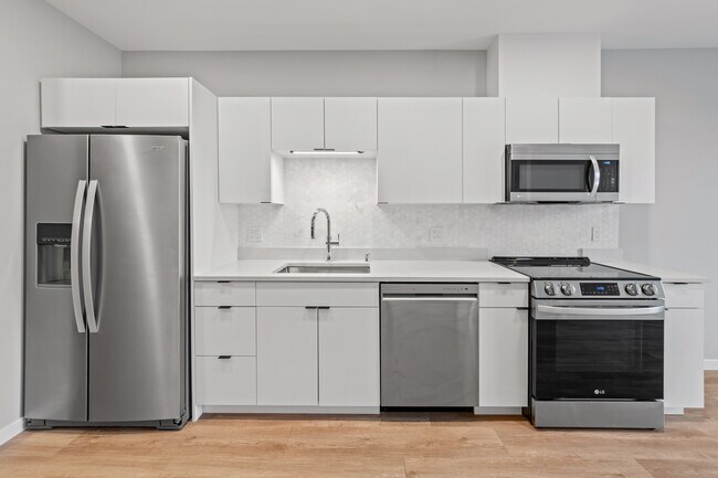 Photo - 2630 N Hackett Ave Unit 313