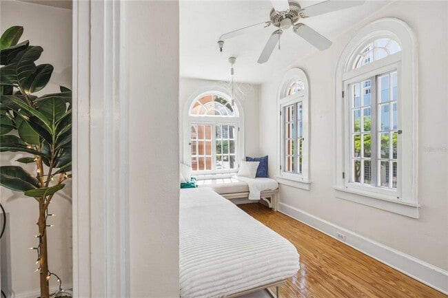 Photo - 1221 N Palm Ave Unit 203