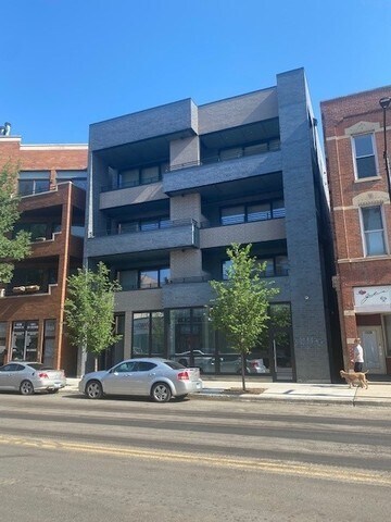 Building Photo - 1524 W Chicago Ave Unit 3w Rental