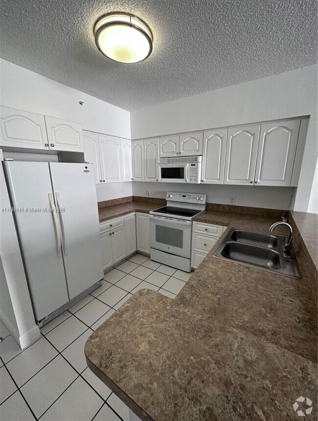 Building Photo - 5091 NW 7th St Unit 1015 Rental