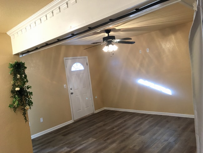 Photo - 304 SW 2nd St