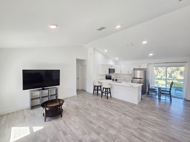 Photo - 2447 NW 5th St