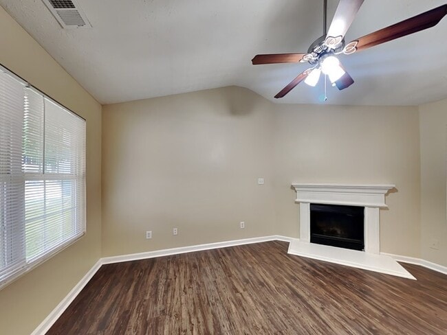 Photo - 9135 Jefferson Village Dr SW