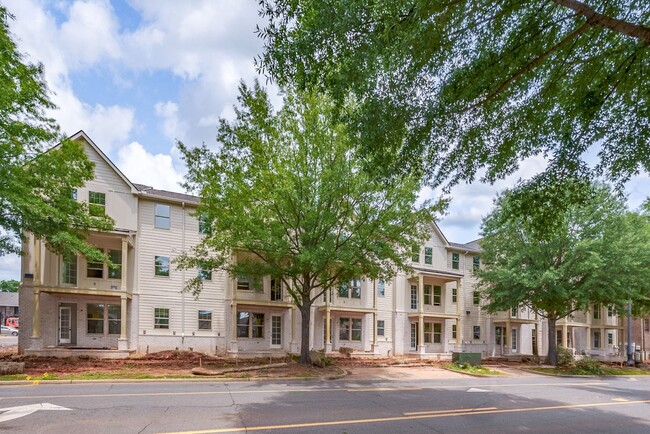 Photo - $1500 per bedroom - Available August 2026 – 5BR/5.5BA Luxury Townhome Near UA & Bryant Denny Stadium