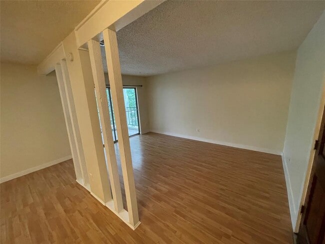 Photo - 6910 Hart Ln Unit 311