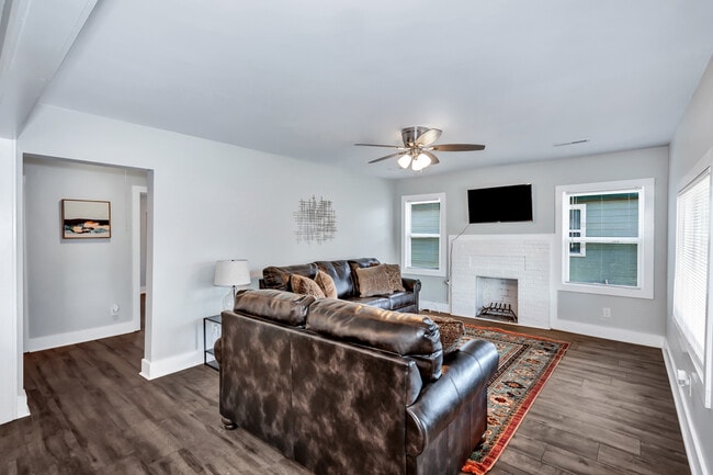 Photo - 2604 Holmes Ave NW