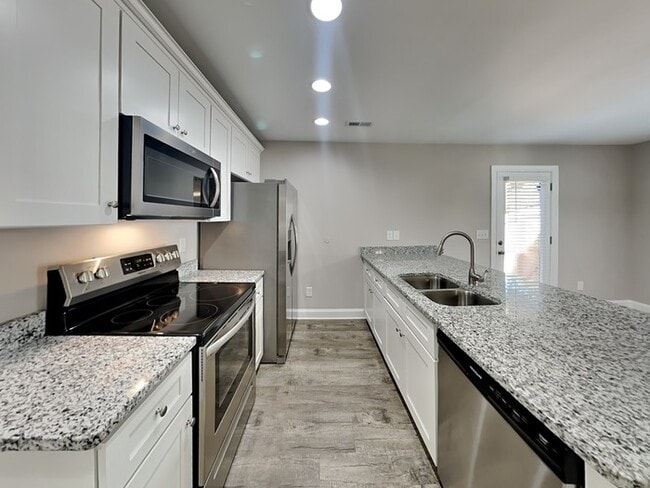 Photo - 105 St Mary Ave NW
