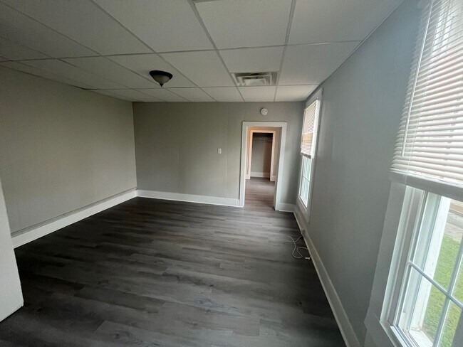 Photo - 2BR/1BA house in Algonquin area