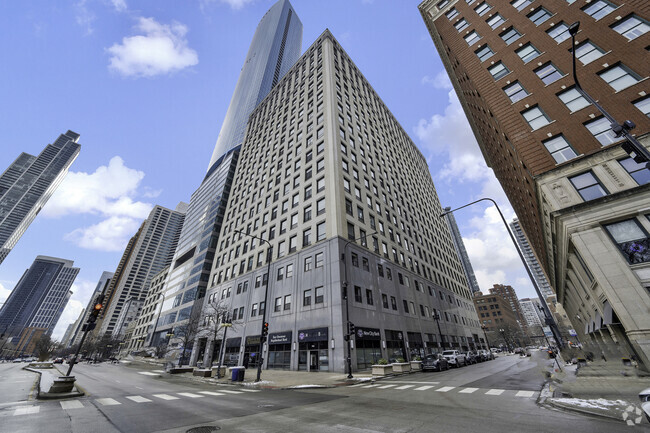 Building Photo - 910 S Michigan Ave Unit 406 Rental