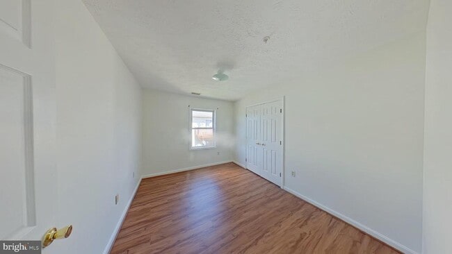 Photo - 1290 S Ox Rd