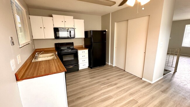Photo - Remodeled 4 Bedroom Townhome!