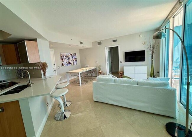 Photo - 480 NE 30th St Unit 480 NE 30th St # 1505