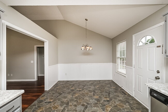 Photo - 715 Whispering Breeze