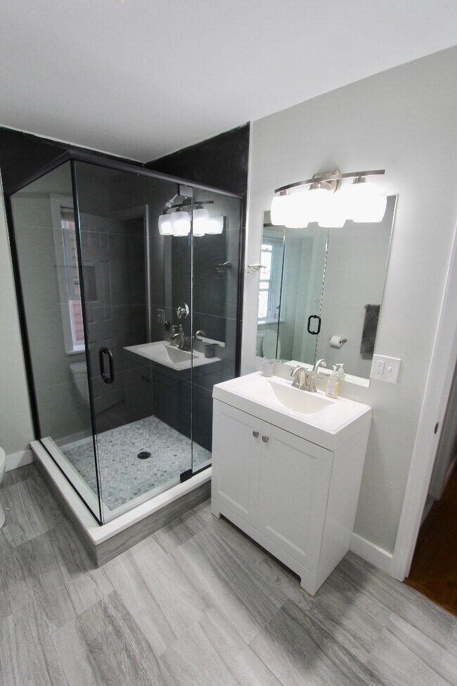 Photo - 94 E Cottage St Unidad 2