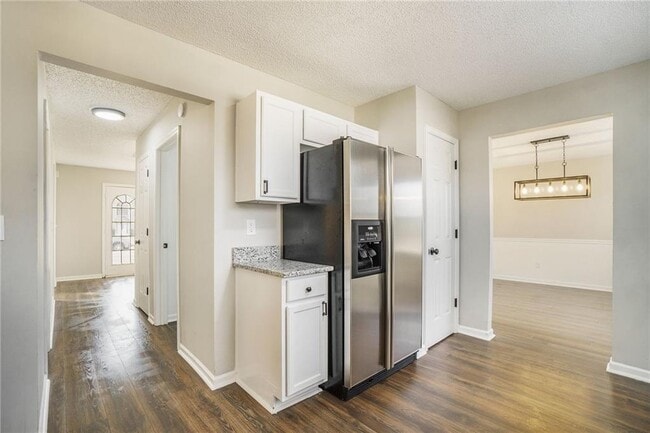 Photo - 6916 Dalehollow Dr