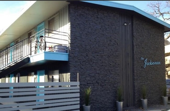 Photo - Great one bedroom in Hyde Park Unit 110