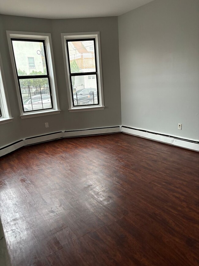 Photo - 609 Van Cortlandt Park Ave Apartment Unit 1A