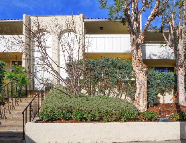 Photo - 405 2nd St