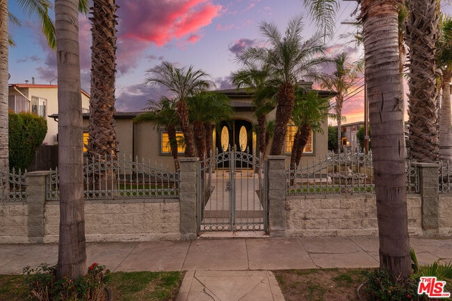 Building Photo - 4356 Kingswell Ave