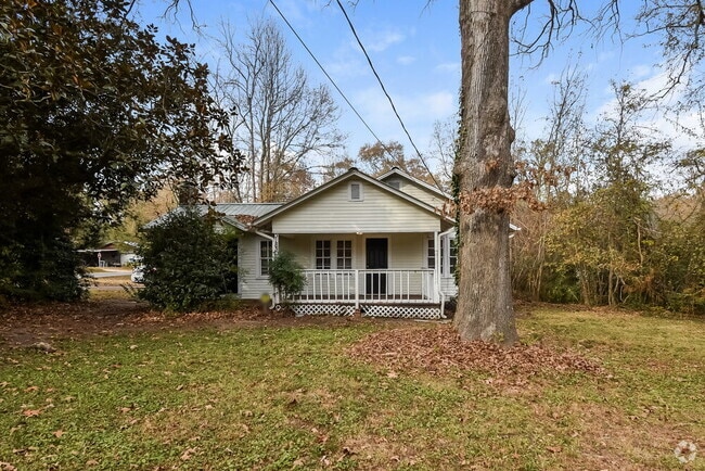 Building Photo - 3183 Peachtree St Rental