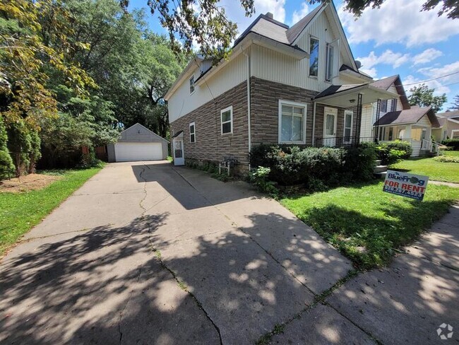 Building Photo - North Appleton Street - 1714 Rental